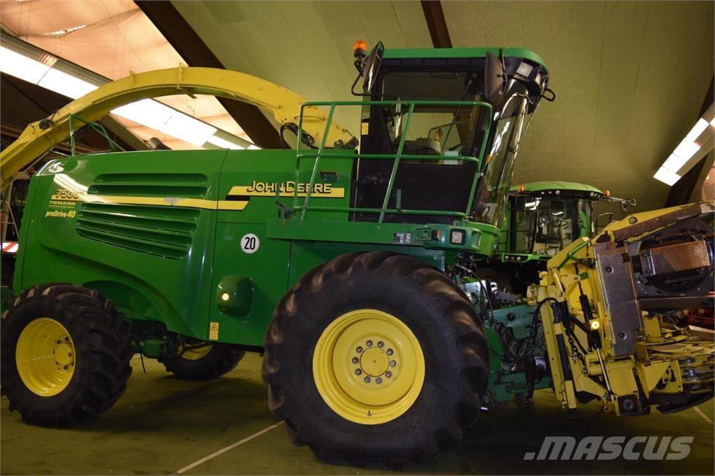John Deere 7400 Mašine za stočnu hranu sa sopstvenim pogonom