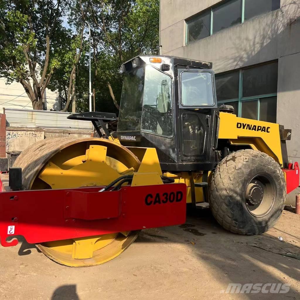 Dynapac CA 30 D Valjci sa jednim bubnjem