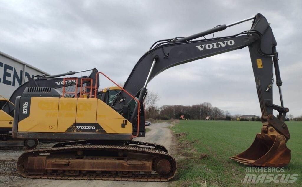 Volvo EC250EL Bageri guseničari
