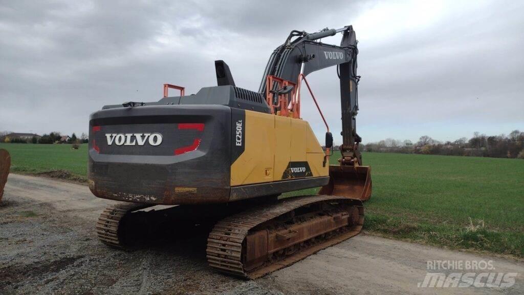 Volvo EC250EL Bageri guseničari