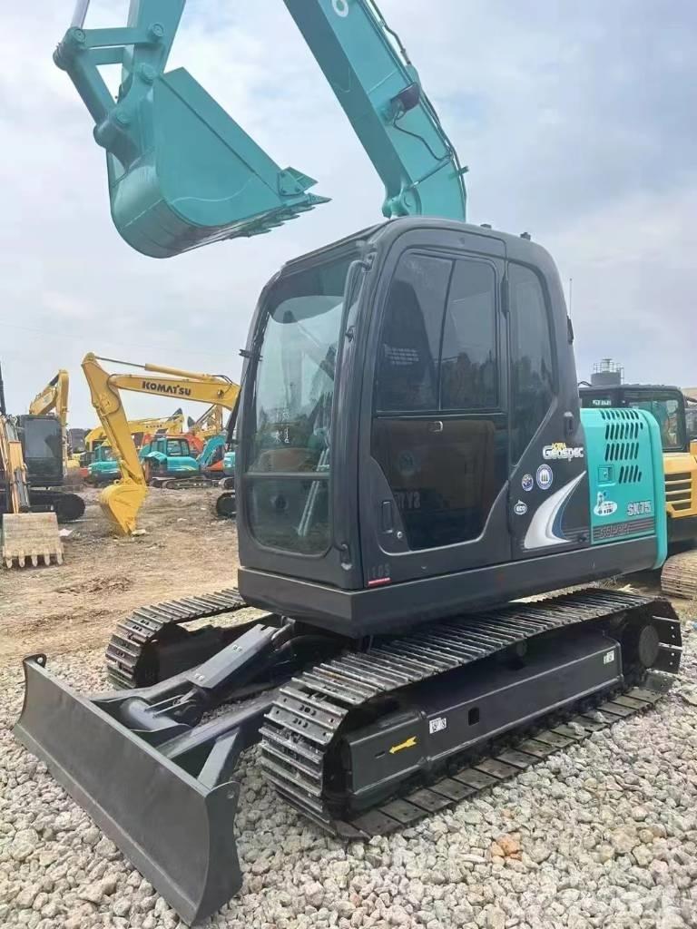 Kobelco SK 75 Midi bageri 7t – 12t