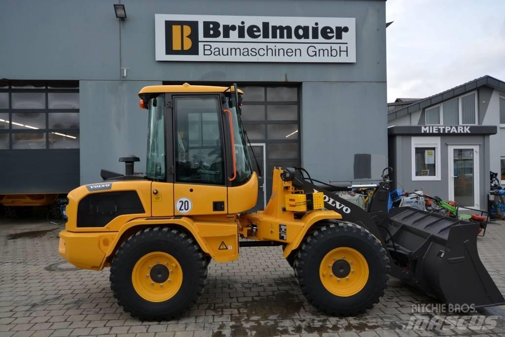 Volvo L 30 H Utovarivači na točkove