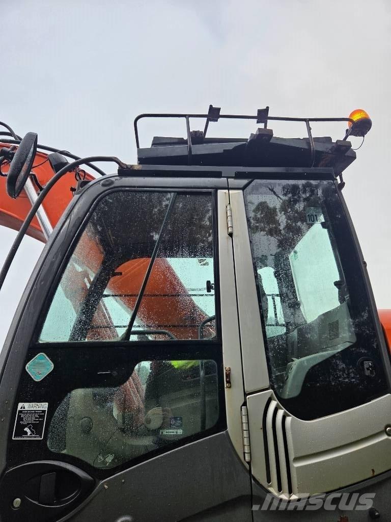 Hitachi ZX 210 LC-3 Bageri guseničari