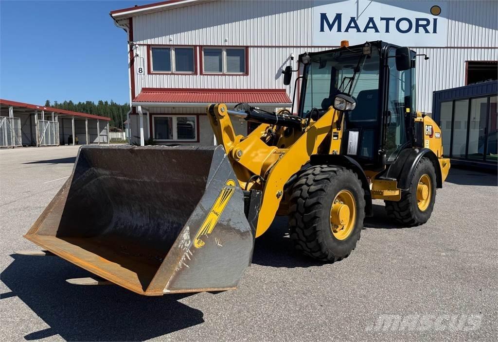 CAT 906M Utovarivači na točkove