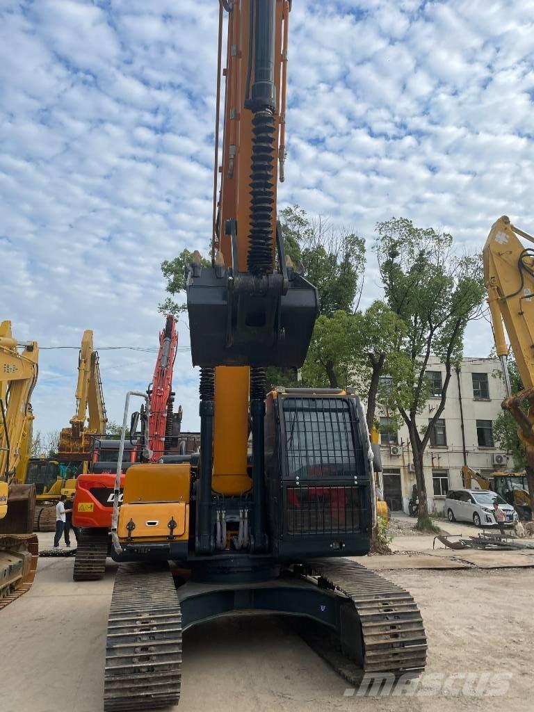 Hyundai 220LC-9S Midi bageri 7t – 12t