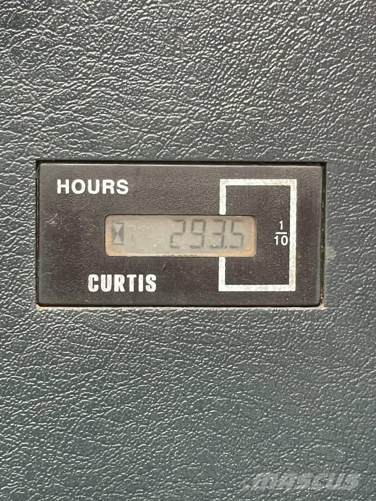 Hyundai 220LC-9S Midi bageri 7t – 12t