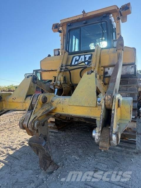 CAT D 6 T XL Buldožeri guseničari