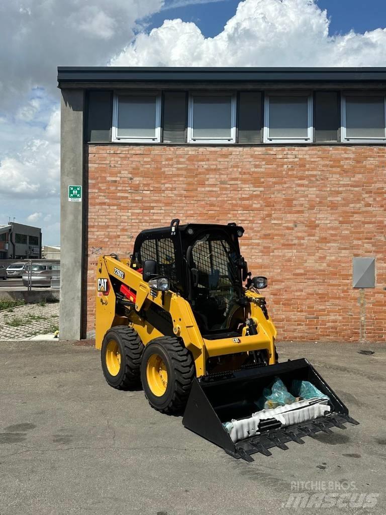 CAT 226D3 Skid steer mini utovarivači