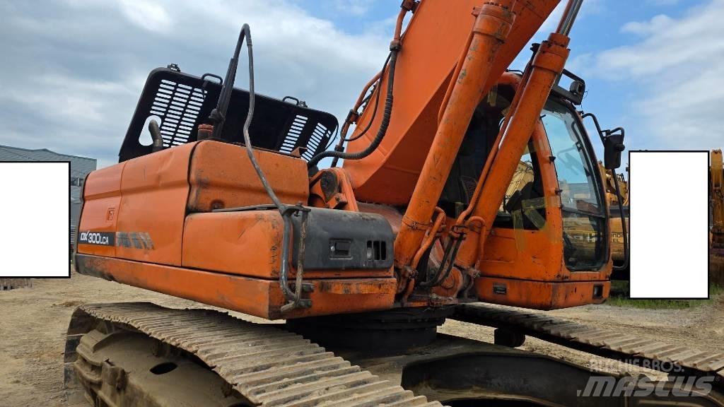 Doosan DX 300 LCA Bageri guseničari