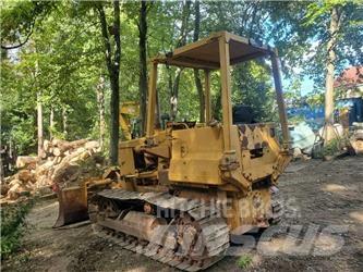 Komatsu D 31 A-17 Buldožeri guseničari