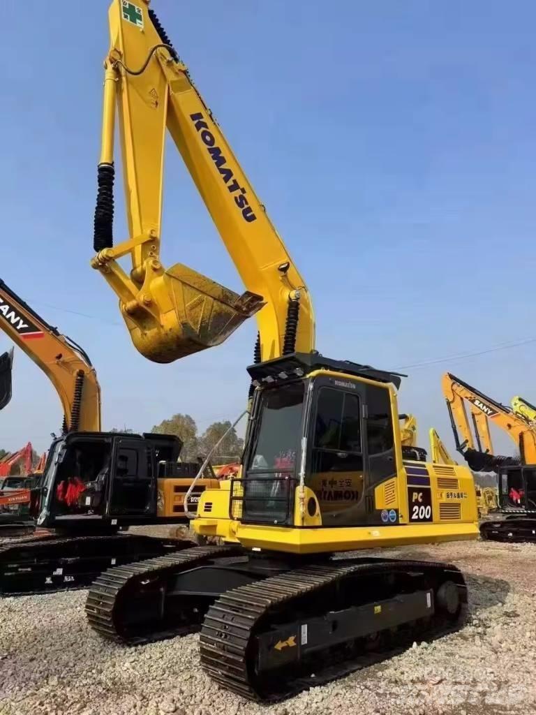 Komatsu PC 200 Bageri guseničari
