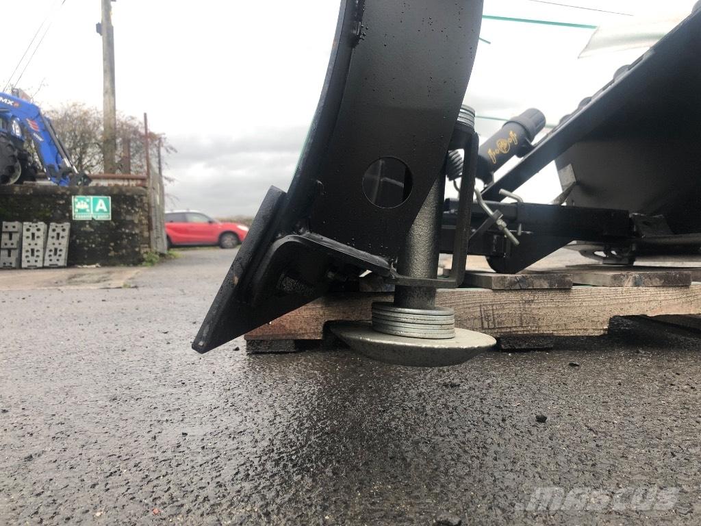 JCB Snow Plough Plugovi