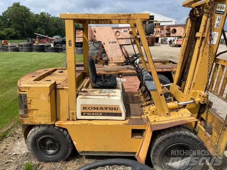 Komatsu FG 40ZT-4 Viljuškari - ostalo