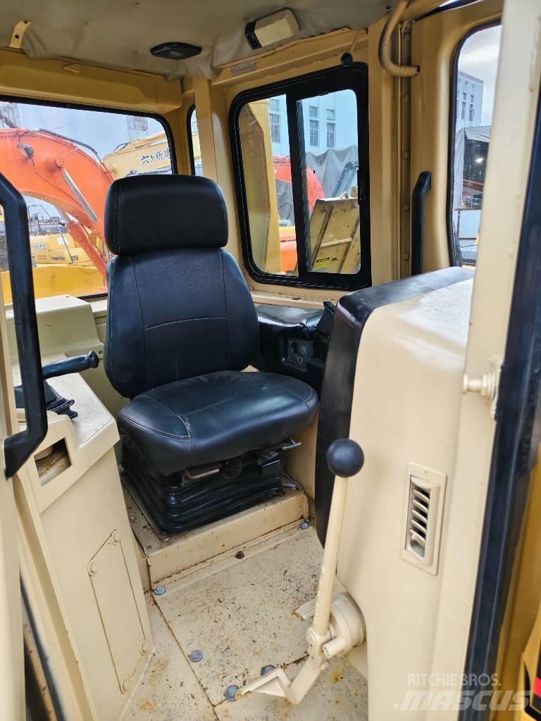 CAT D 7 R Buldožeri guseničari