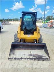 CAT 242 D Skid steer mini utovarivači