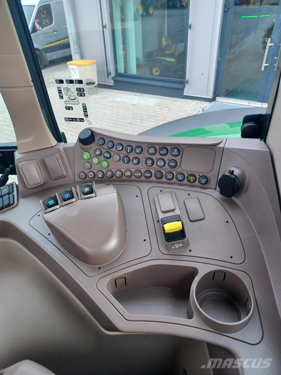 John Deere 6110M Traktori