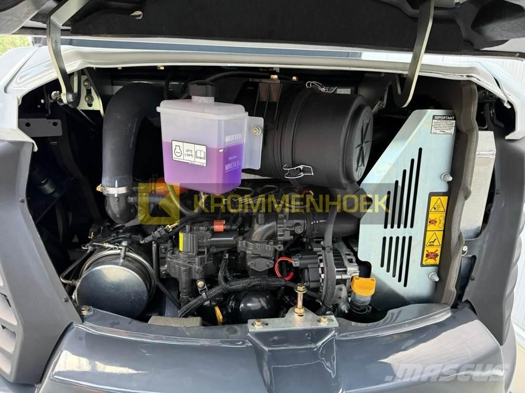 Bobcat E 50 z Mini bageri < 7t