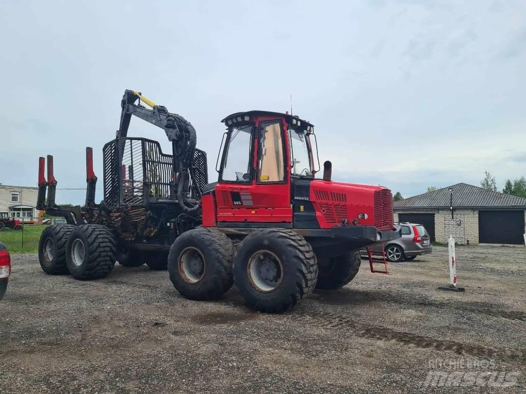 Komatsu 895 Forvarderi