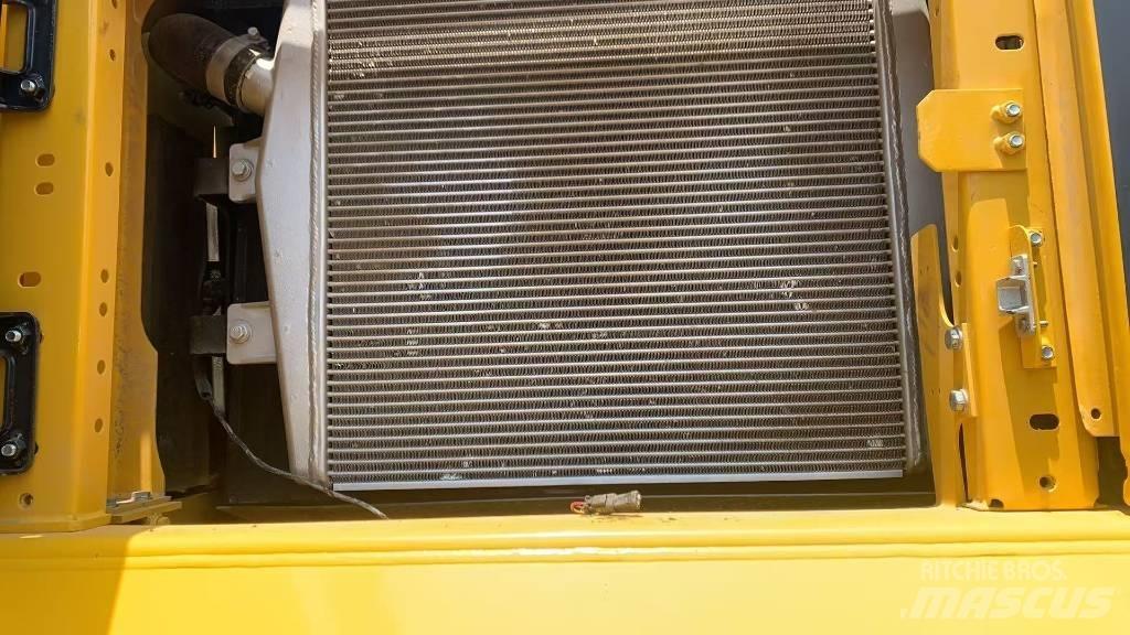 Komatsu PC 450 LC Bageri guseničari