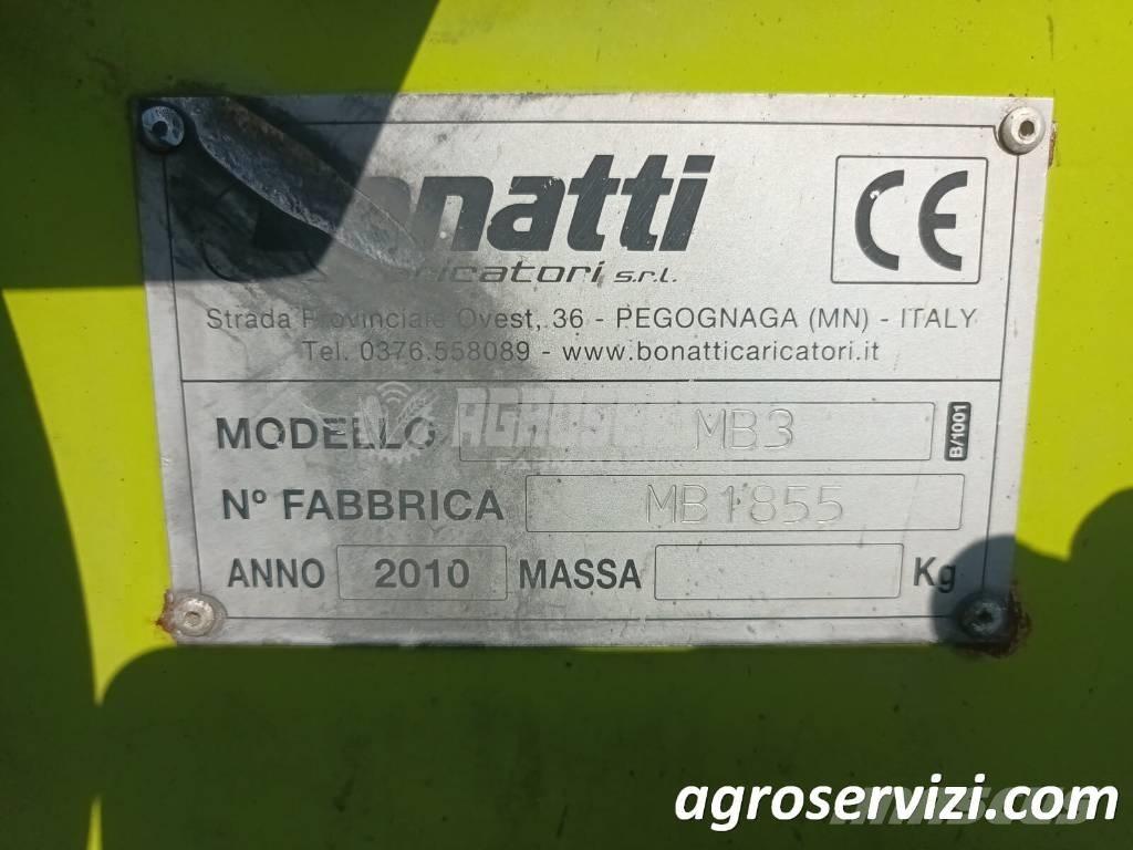 CLAAS Axos 320 Traktori