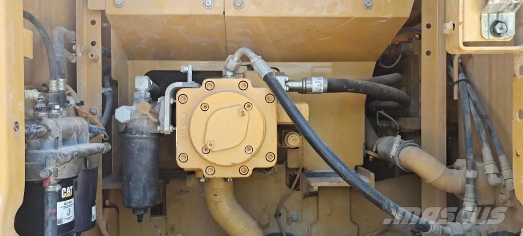 CAT 320GC Bageri guseničari