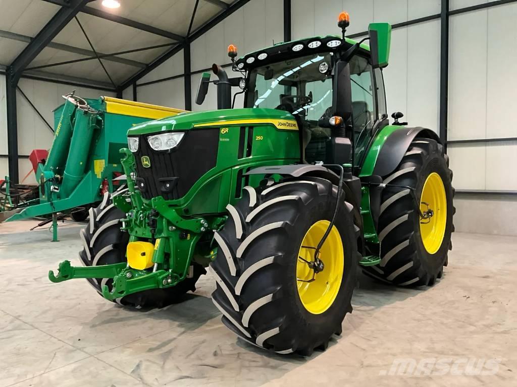 John Deere 6R 250 Traktori