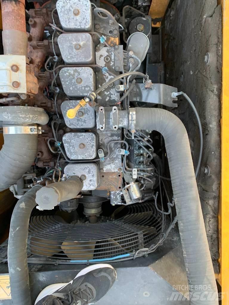 Hyundai R210W-9 Bageri točkaši