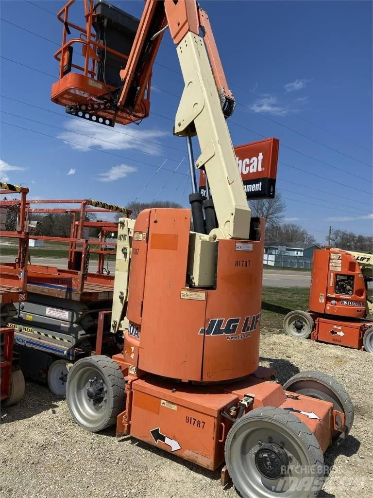 JLG E300AJP Zglobne podizne platforme