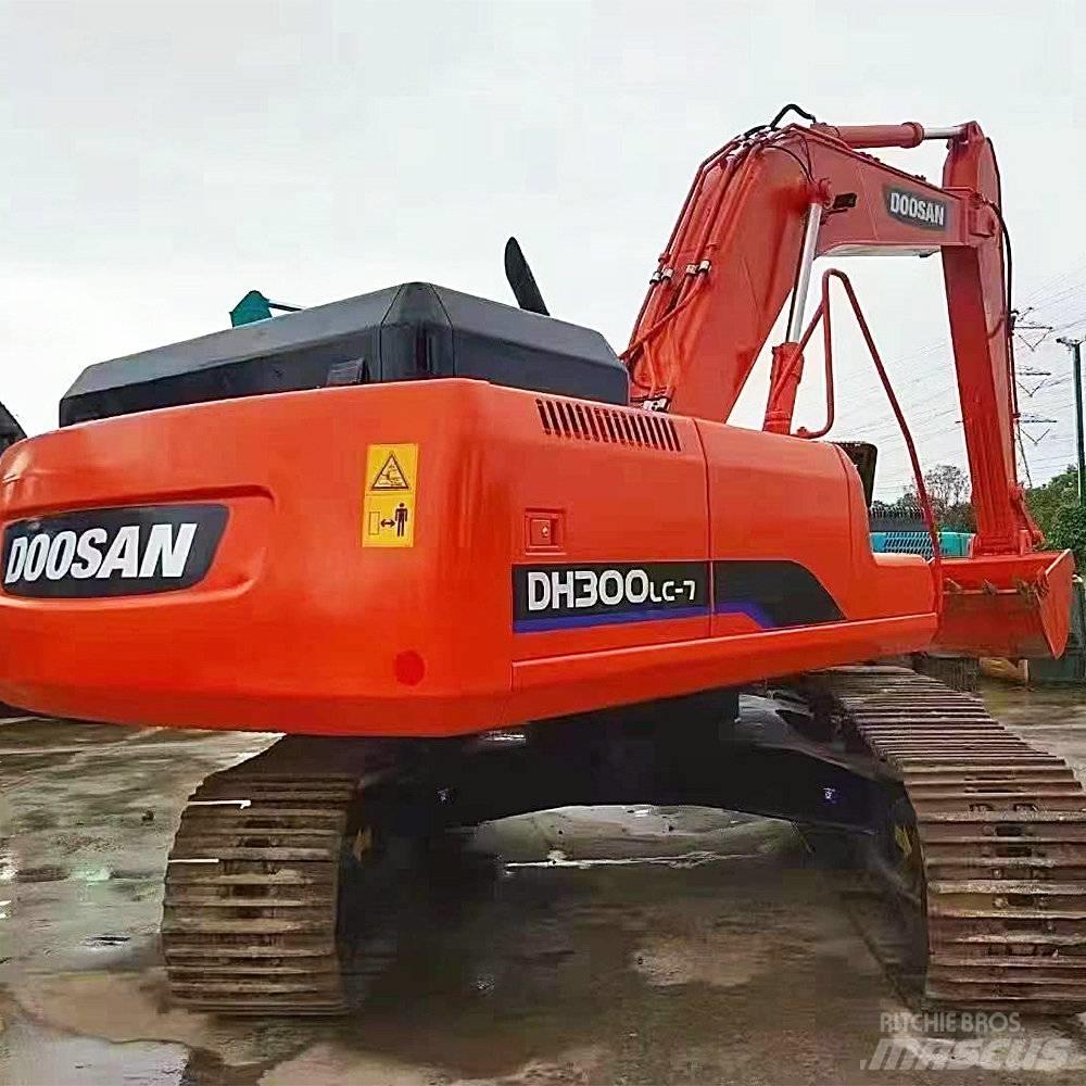 Doosan 300 Bageri guseničari