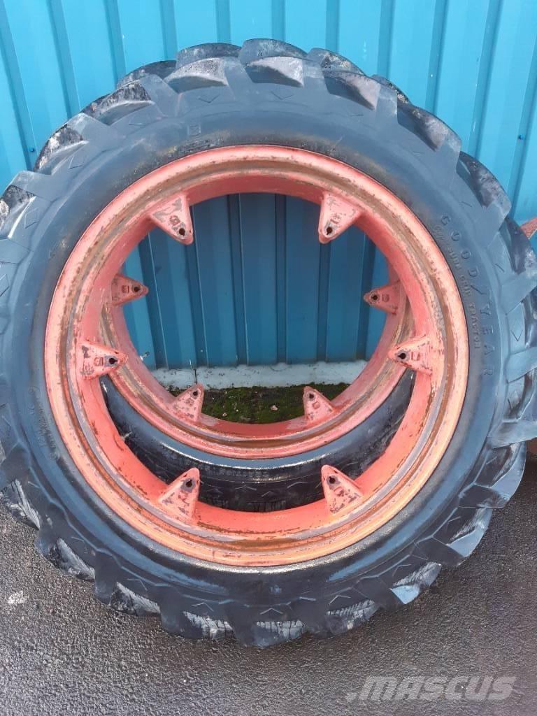 Goodyear 12.4-36 Gume, točkovi i felne