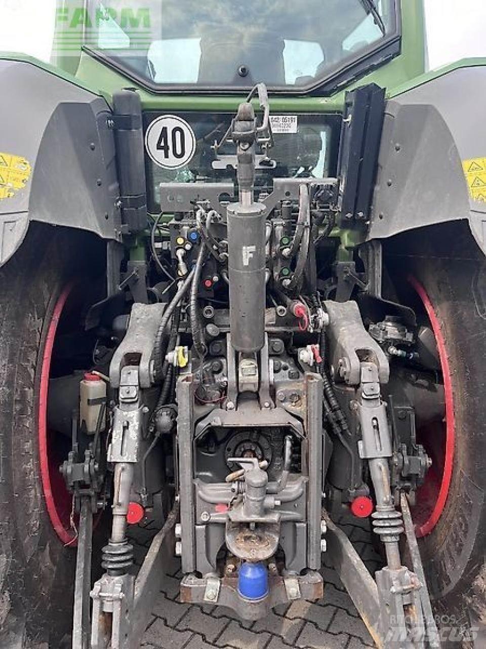 Fendt 828 Traktori