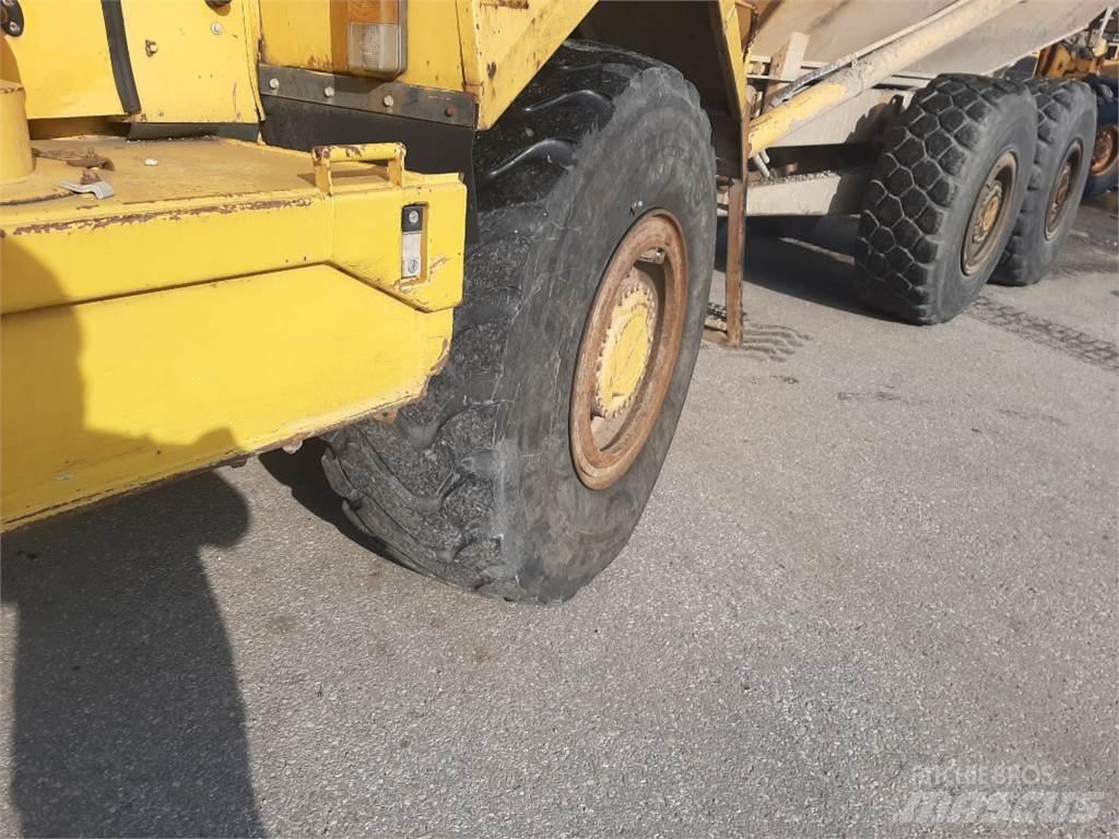 Volvo A25B 6x6 Zglobni damperi