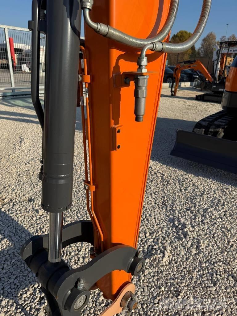 Develon DX 55 R-7 Bageri guseničari