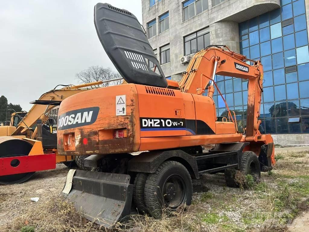 Doosan DH 210 W Bageri točkaši