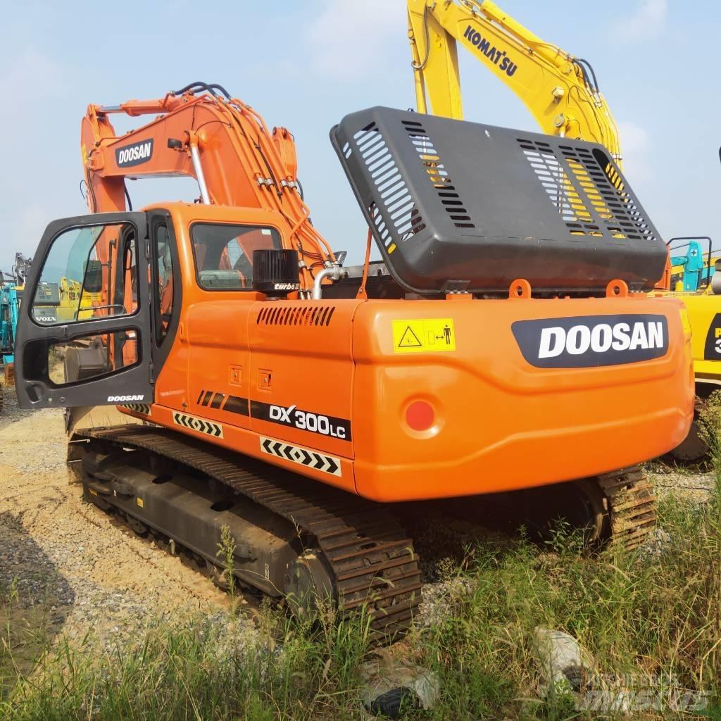Doosan DX 300 LC Bageri guseničari