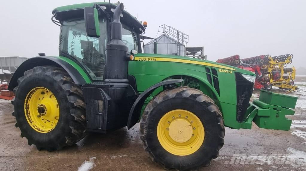 John Deere 8345R Traktori