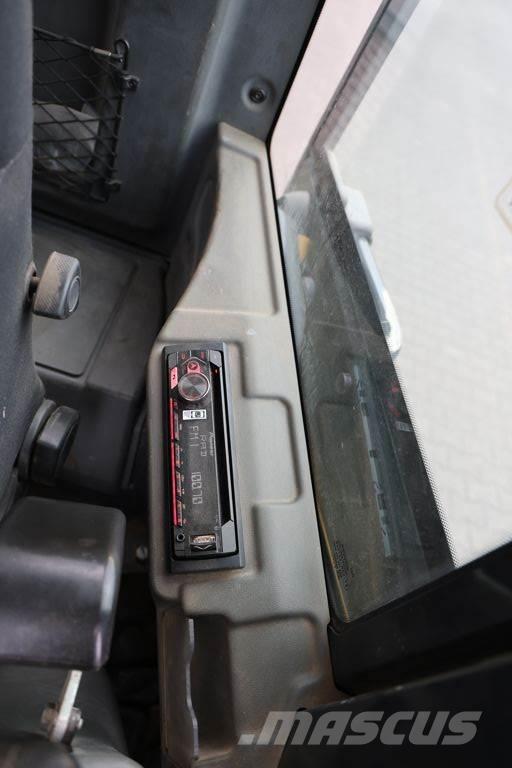 Yanmar SV60 Bageri guseničari