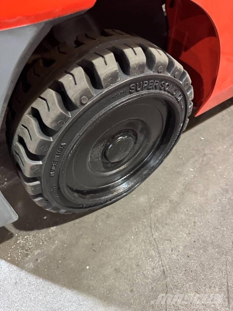 Toyota 8 FGCU 30 Viljuškari - ostalo