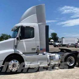 Volvo VNL 64T200 Tegljači