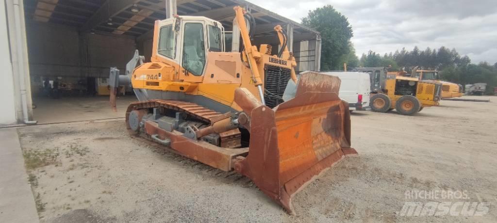 Liebherr PR 744 L Buldožeri guseničari