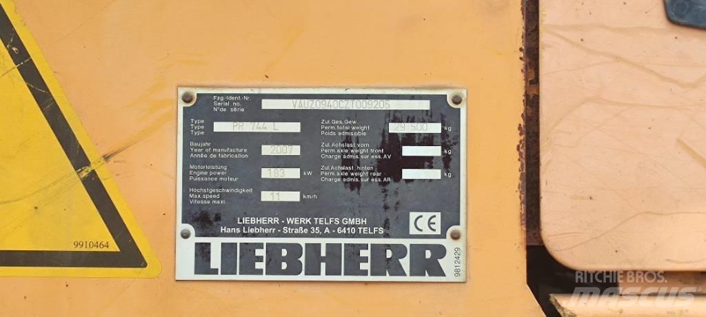 Liebherr PR 744 L Buldožeri guseničari