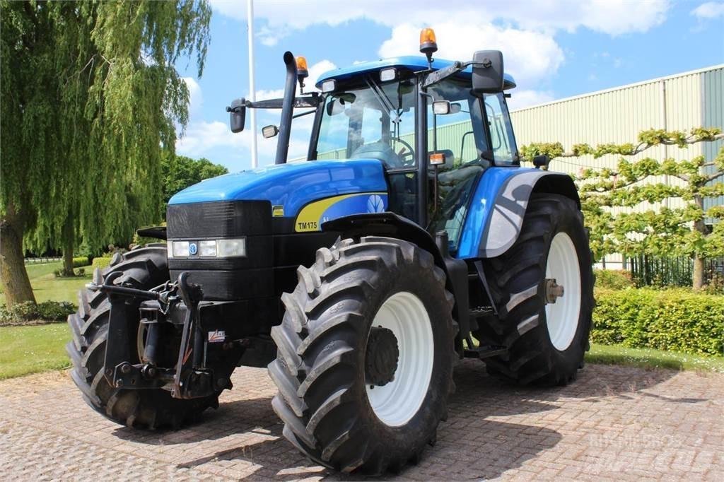 New Holland TM175 Traktori