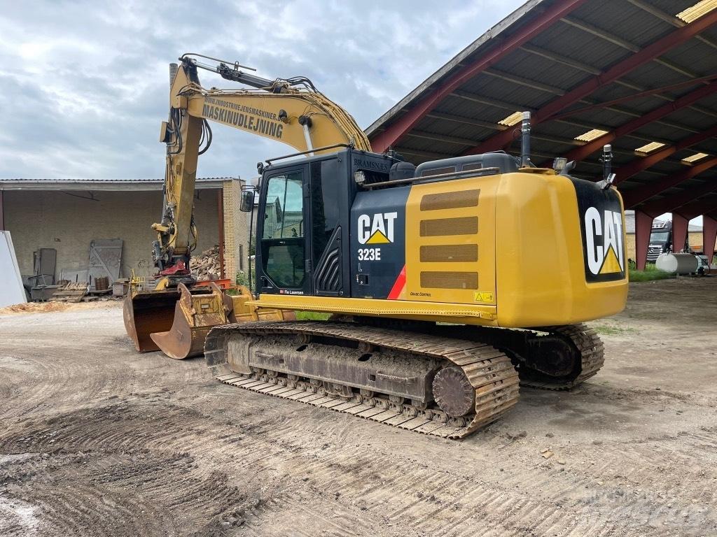 CAT 323 EL Bageri guseničari