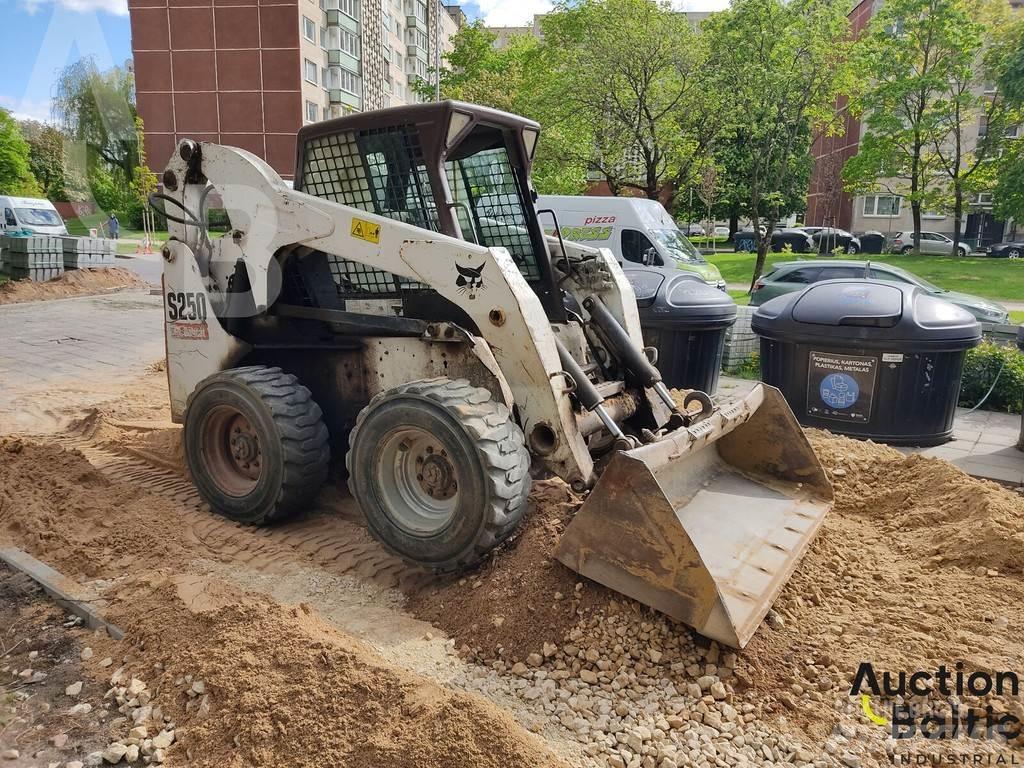 Bobcat S 250 Skid steer mini utovarivači