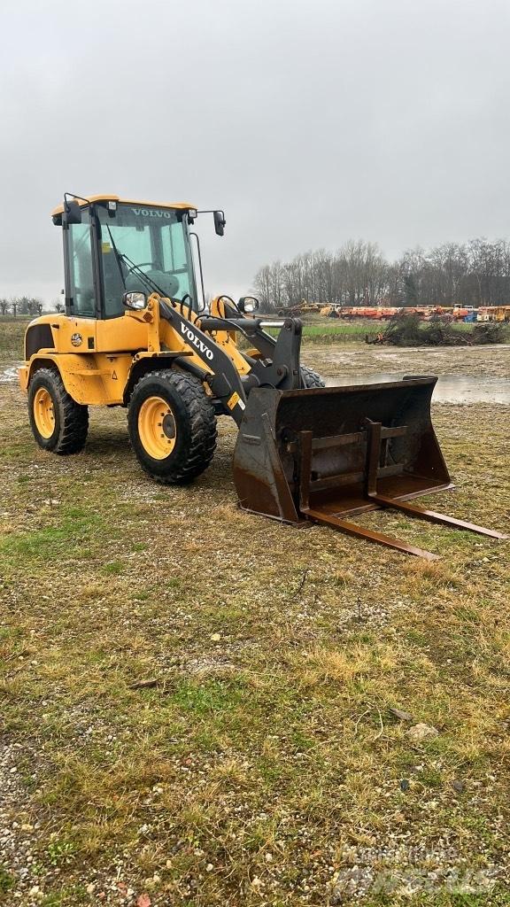 Volvo L 30 G Utovarivači na točkove