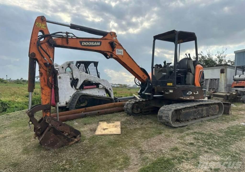 Doosan DX50 Bageri guseničari
