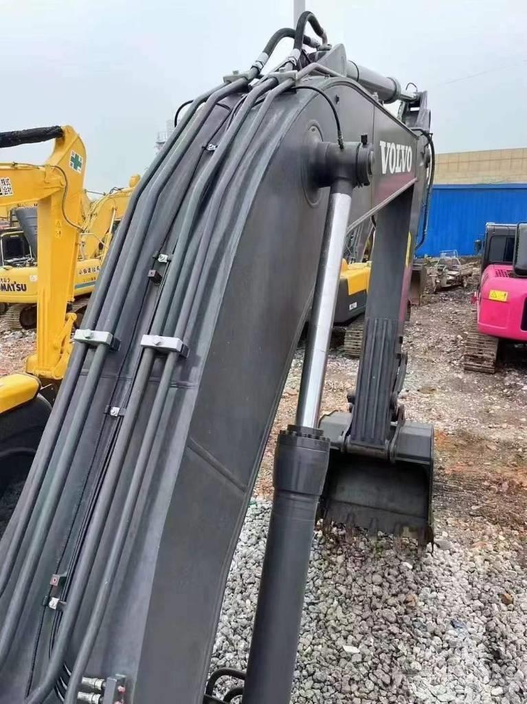 Volvo EC 240 Bageri guseničari