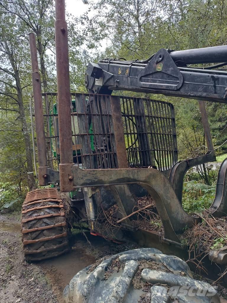 John Deere 1210 E Forvarderi