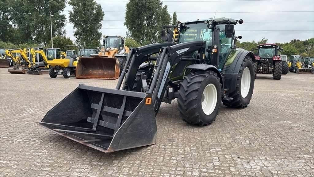Valtra N175 Traktori