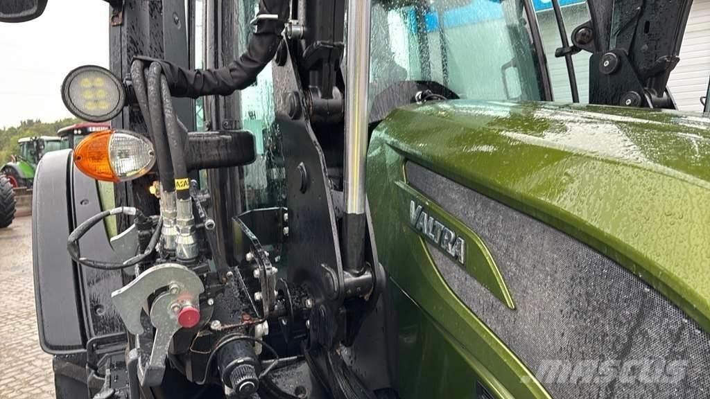 Valtra N175 Traktori